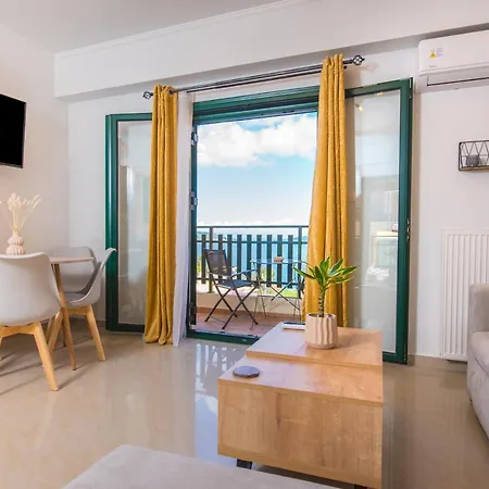 Amelia Villa Nikiana