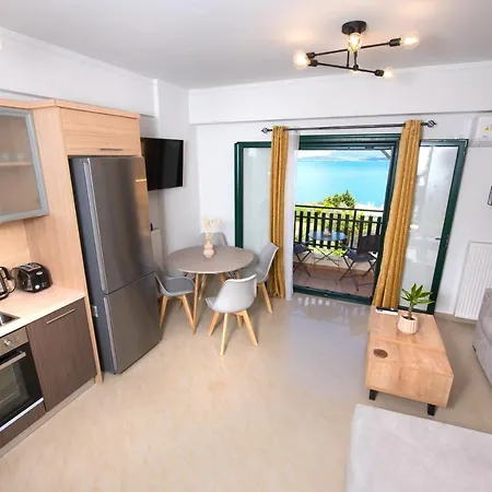 Amelia Villa Nikiana