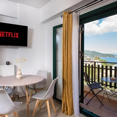 Amelia Villa Nikiana